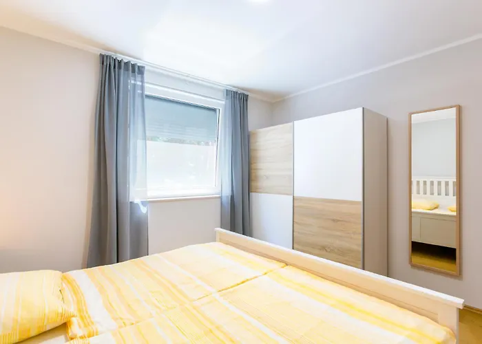 Pinia - A1 First Floor - Mpolo