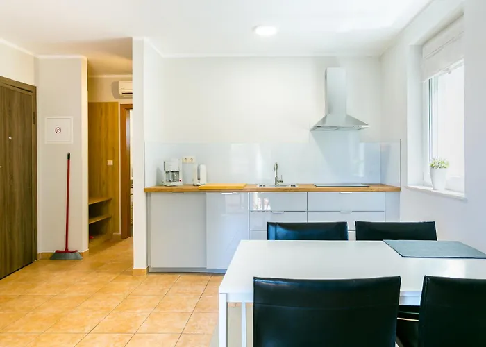 Pinia - A1 First Floor - Mpolo *